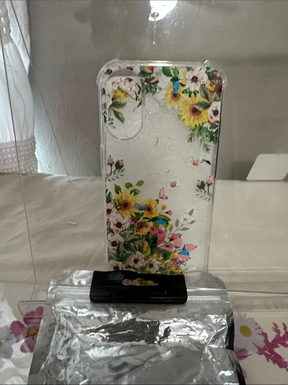Floral Clear Protective Phone Case - Multicolor for iPhone 17 NWT